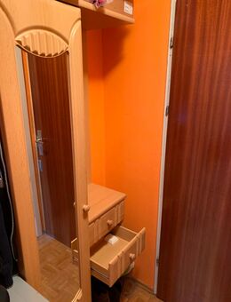 Verschenke gut erhaltene Flurgarderobe - München Sending-Westpark