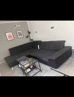 Graues Ecksofa in einem sehr guten Zustand - Hannover Südstadt-Bult
