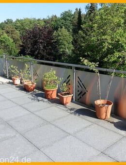 1 7 5 qm wie HAUS im HAUS auf 2 Etagen + große SONNEN- TERRASSE + Spielgarten + 2 KfZ Plätze - Eckental