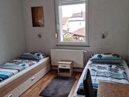 WG Zimmer mit Internet, TV, Gästeküche, Etagendusche/Wc und Waschmaschine - Stuttgart