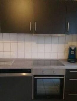 5-Zimmer mit Balkon in der Stadtmitte - EBK kann übernommen werden - Sulingen