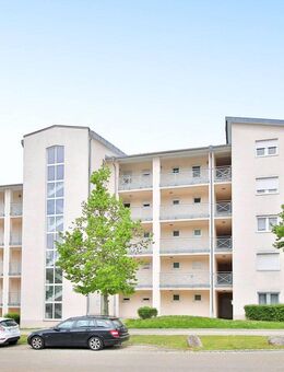 Kapitalanlage mit Potenzial: 2-Zimmer-Wohnung mit Aufzug und Stellplatz in grüner Lage - Leonberg (Baden-Württemberg)