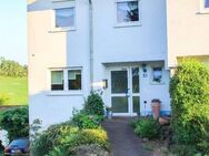 Illingen-Uchtelfangen: Geräumiges 1 FH mit Do-Garage, sofort beziehbar - Illingen (Saarland)
