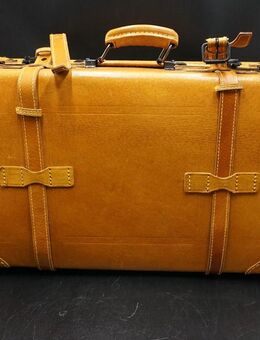 Lederkoffer klein helle Cognac-Farbe - stabil und edel - München