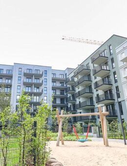 Sonnendurchflutete Wohnperle mit Balkon, moderner Einbauküche und Tiefgarage in bester Lage - Frankfurt (Main)