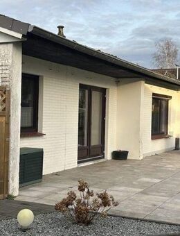 Einfamilienhaus auf großem Grundstück in Oldersbek mit vielseitig nutzbarer Halle auf dem Grundstück - Oldersbek