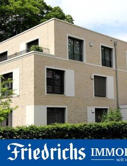 3-Zimmer-Penthouse mit großzügiger Dachterrasse inkl. hochwertiger EBK und Stellplatz in Hude - Hude (Oldb)