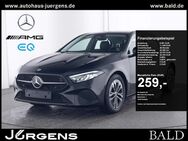 Mercedes A 200, Progressive MBUX Winter, Jahr 2023 - Hagen (Stadt der FernUniversität)