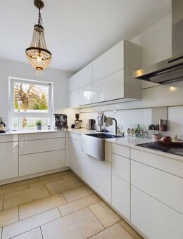 Mögeldorf: Moderne, helle, gepflegte Doppelhaushälfte mit Carport und Einzelgarage in top Wohnlage - Nürnberg