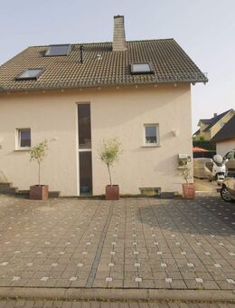 Großzügiges Familienglück in Plaidt: Freistehendes Haus mit 220 m² Wohnfläche, Garten und Einliegerwohnung wartet auf Sie! - Plaidt