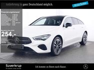 Mercedes CLA 180, SB NIGHT PROGRESSIVE SPUR, Jahr 2023 - Itzehoe