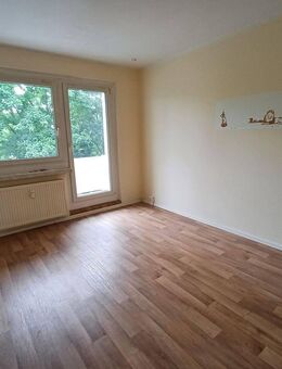 Helle 3-Zimmer-Wohnung mit Balkon in Plauen - Plauen