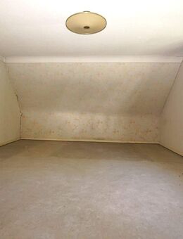 Sanierungsbedarf. Haus mit 5 Räumen und zus. Waldgrundstück - Idar-Oberstein