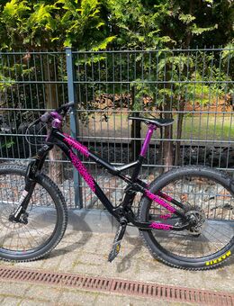 Commencal Meta V4 27,5 zoll (M) - Isernhagen