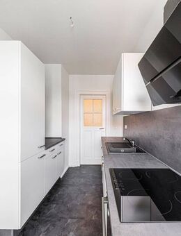 Szeneviertel I frisch renoviert I 3 Zimmer I Balkon I Abstellraum in der Wohnung - Leipzig