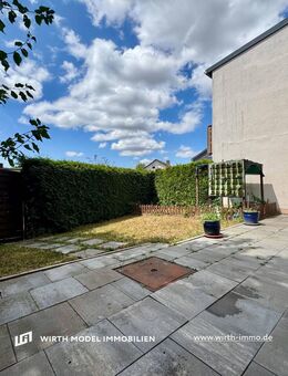 Schönes Reihenmittelhaus mit Einzelgarage in gefragter Lage Dittelbrunns - Dittelbrunn