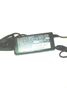 Original Fujitsu Netzteil 19 V / 3,16 A | 100-240V 50/60Hz für Lifebook V03043 - Radolfzell (Bodensee) Zentrum