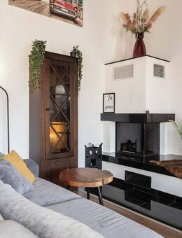 Großzügiges Wohnen mit Kamin, Balkon und Galerie - Villingen-Schwenningen