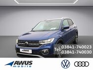 VW T-Cross, 1.5 TSI Style, Jahr 2022 - Wismar