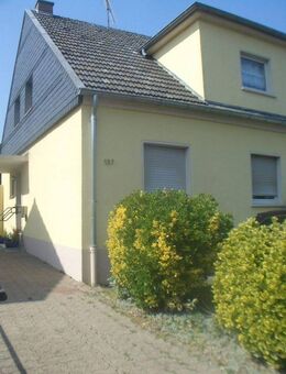Provisionsfrei - Doppelhaushälfte in ruhiger und dennoch zentraler Lage - Köln