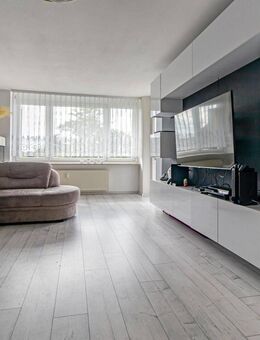 Exklusive 3,5-Zimmer-Wohnung mit gehobener Ausstattung, zwei Balkonen und Garage - Nürtingen