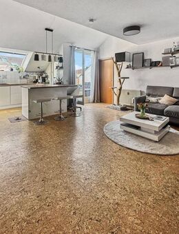 Moderne, lichtdurchflutete 4-Zimmer-Dachgeschoss-Wohnung in Marbach am Neckar - Marbach (Neckar)