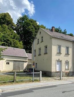 Mehrfamilienhaus in Cunewalde mit viel Nebengelass und 1950 qm Grundstück - Cunewalde