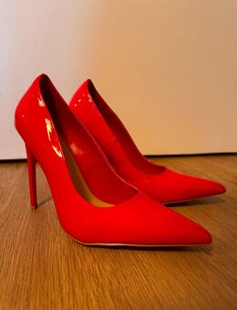 Rote Spitzen Pumps Highheels Gr. 7 - Köln