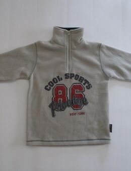 Fleece-Shirt der Marke Docnose Farbe Hell Grau Gr. 122 zu verkaufen. - Bielefeld