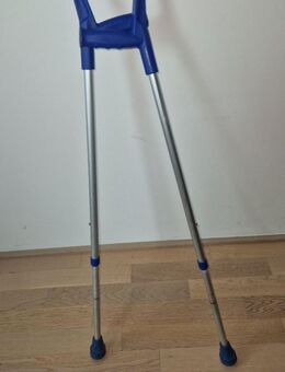 Krücken 2x Gehhilfen kann bis Haus tür Lieferung möglich nur Berlin - Berlin