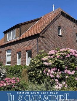 Sanierungsbedürftiges Ein-/Zweifamilienhaus mit viel Potenzial in ruhiger Lage von Zetel - Zetel