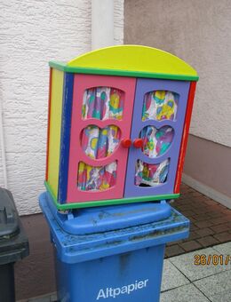 Kleines Schränkchen, Kinder-Spielzeug - Flörsheim (Main)