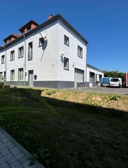 Mehrfamilienhaus mit ca.1100,00 großem Grundstück - Elz