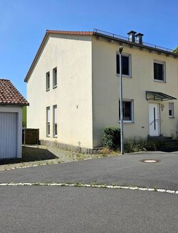 Gepflegte Doppelhaushälfte in Eschenbach in der Oberpfalz - ehemaliges Nato-Haus - Eschenbach (Oberpfalz)