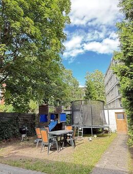 Stadthaus mit 5 Zimmern Garten 3 Garagen & 1 Gewerbeeinheit - Hamburg