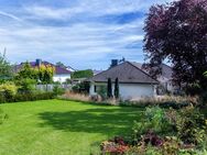 BUNGALOW MIT GROßEM GARTEN! Schwimmbad, Kamin und barrierefreier Zugang - Usingen