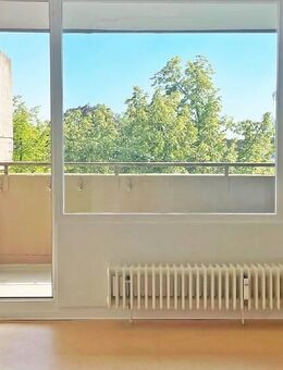 3 Zi-Whg mit Süd-Balkon Aufzug u. op. Tiefgarage - Berlin