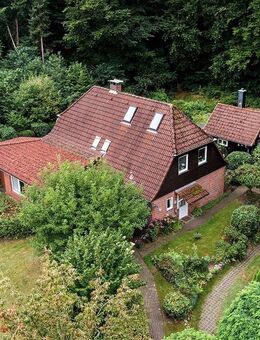 ... Idylle am Waldrand gesucht? Attraktives EFH mit Kachelofen und Carport in Witzeeze - Witzeeze