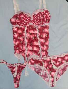 Verspieltes Damen WÄSCHESET von BODYFLIRT UNDERWEAR Oberteil BH Größe 75 D + Slip 40/42 + String 40/42 Edelweiß + Karos GUT! - Münster