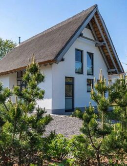 Ferienhaus unter Reet, Sauna & Kamin - exclusiv und strandnah - Karlshagen