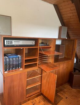 Midcentury Schrankwand Nussbaum furniert - Petershagen Lahde