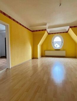 4-Zimmer Dachgeschoss Wohnung im Damenviertel . bezugsfrei ! - Jena