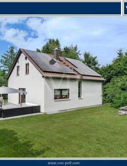 Modernes A+ Niedrigenergiehaus in schöner Wohnlage direkt am Waldrand mit großzügiger Außenanlage - Schmitten