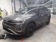 VW T-Roc, 2.0 TDI Style Beats, Jahr 2024 - Wackersdorf