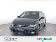 VW Golf, 2.0 TDI Move, Jahr 2023 - Einbeck