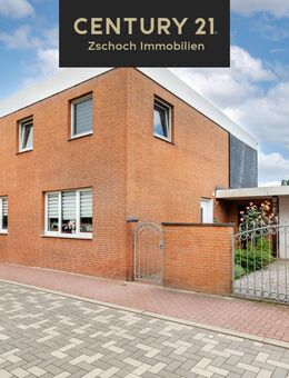 Burgdorf Innenstadt - Gepflegtes Zweifamilienhaus mit Doppelgarage - Burgdorf (Landkreis Region Hannover)