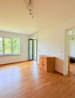 "Neuwertige barrierefreie Erdgeschosswohnung mit Terrasse" - Burglengenfeld