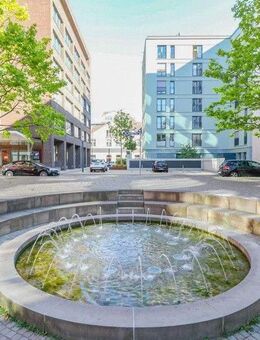 Elegantes Wohnambiente mit offener Markenküche und Tiefgaragenstellplatz - Frankfurt (Main)