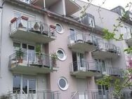Außergewöhnlich attraktive Wohnung mit Balkon und Blick nach Kitzingen Stadtzentrum !! Sehr guter Grundriss :-) - Kitzingen