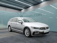 VW Passat Variant, 2.0 TDI Elegance R-Line DIG IQ DRIVE, Jahr 2024 - München